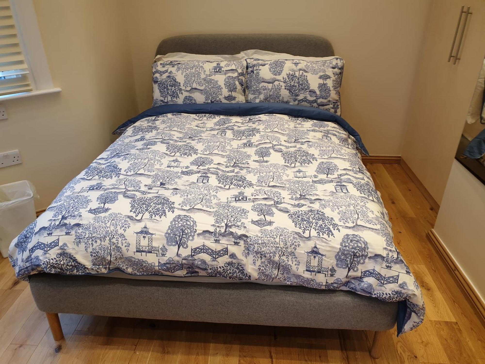 London Luxury Apartments 3 Bedroom Sleeps 8 With 3 Bathrooms 5 Mins Walk To Tube Station Free Parking Ilford Buitenkant foto